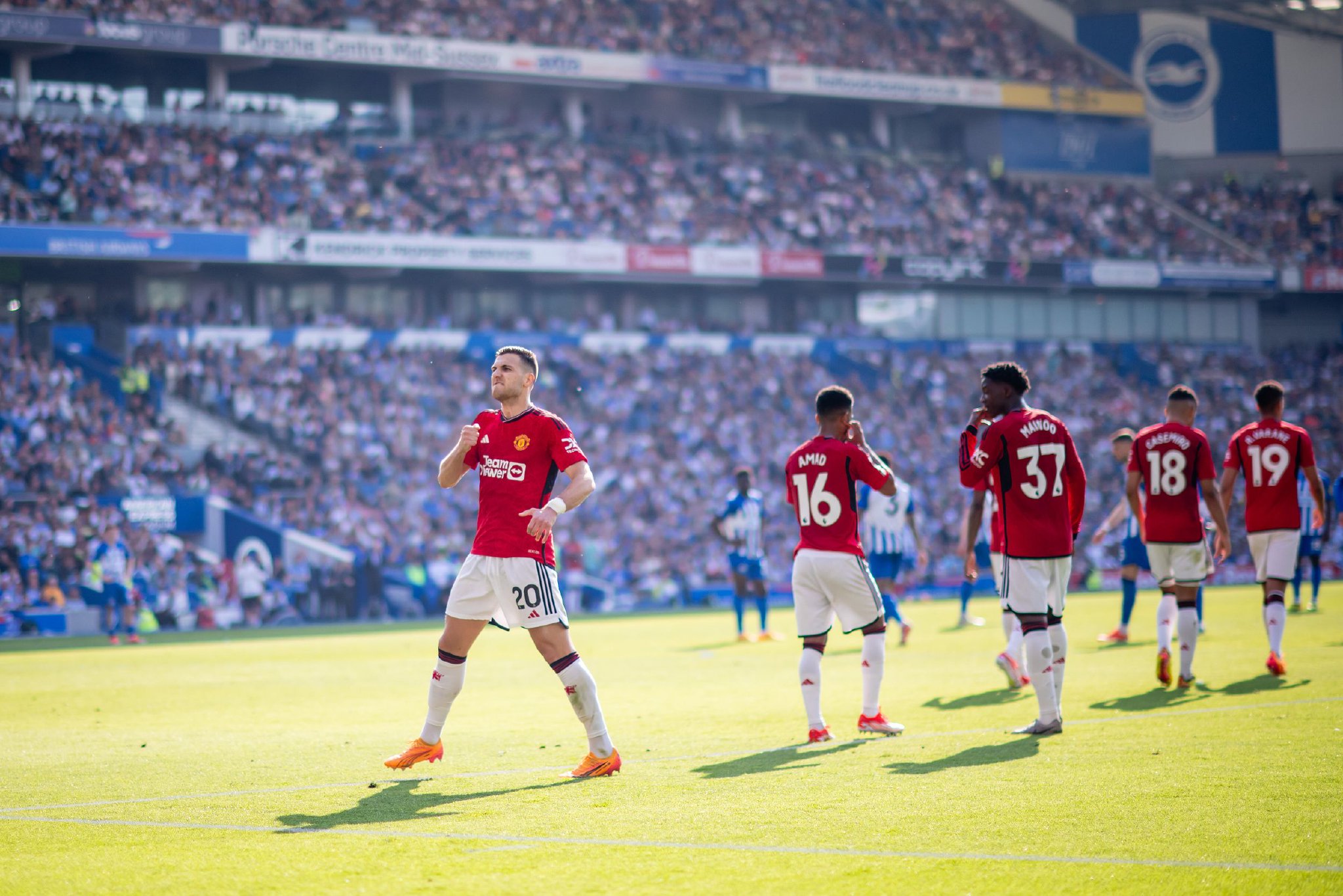 他曾在多支 他曾在多支